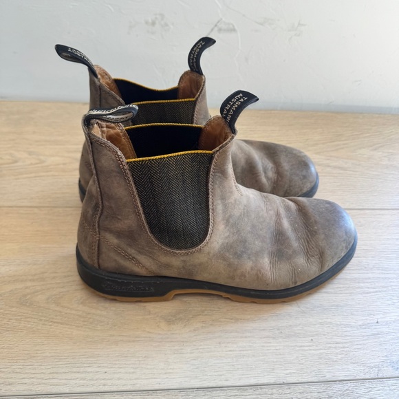 Blundstone Chelsea Boots - Picture 2 of 7